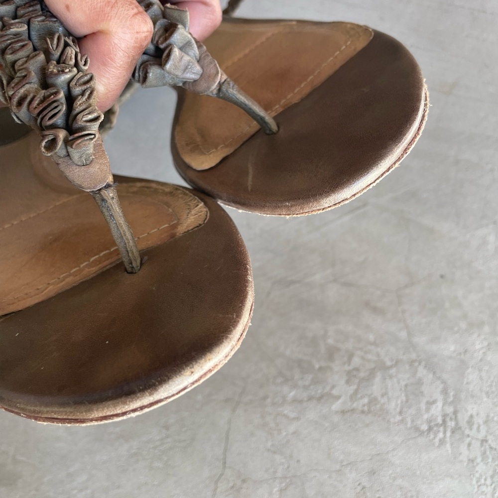 Frye | 'Laurel Flower' Sandal - Picture 3 of 11